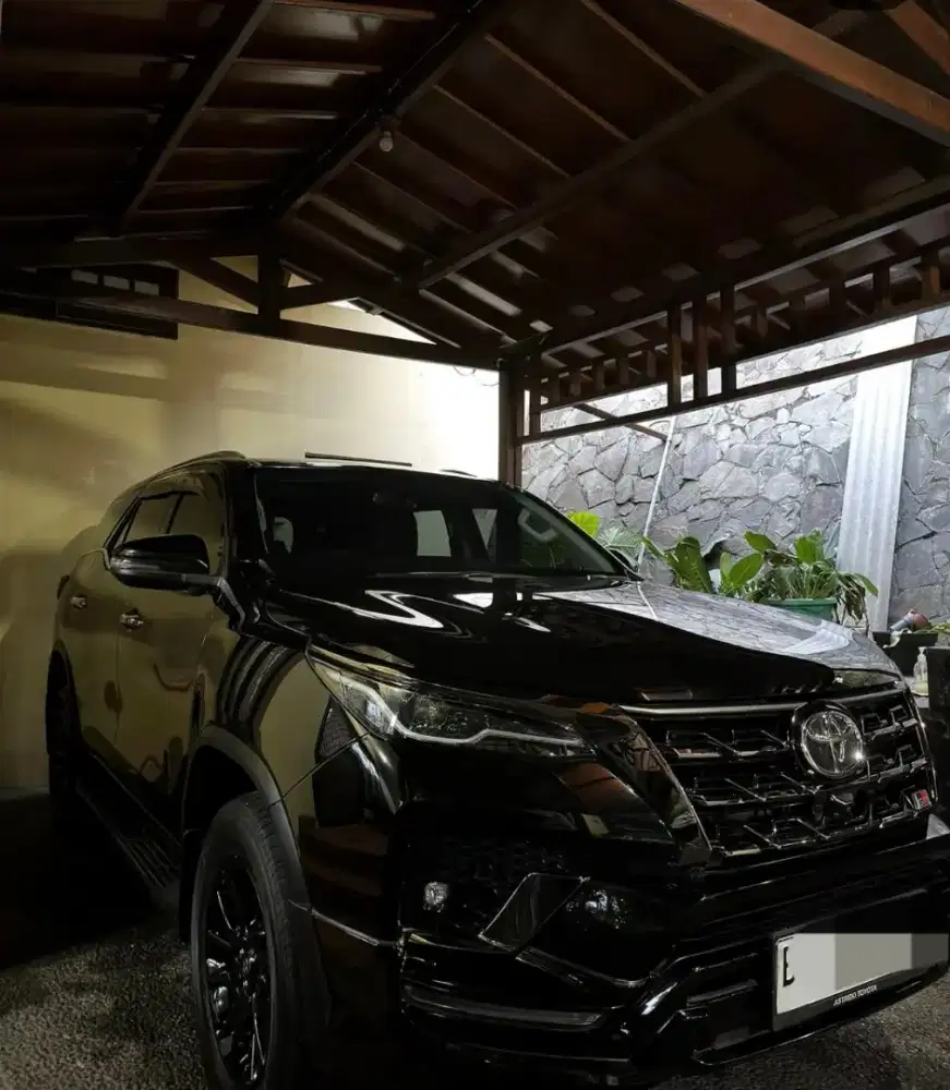 Fortuner GR 2.8 2022 (KM 35rb)