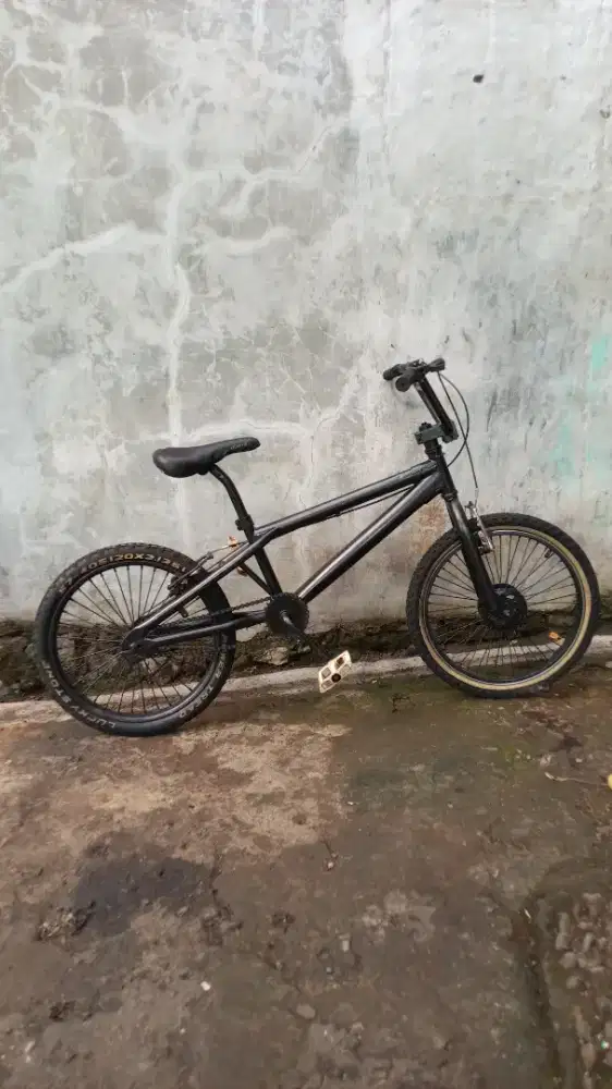 Sepeda lipat dan sepeda bmx
