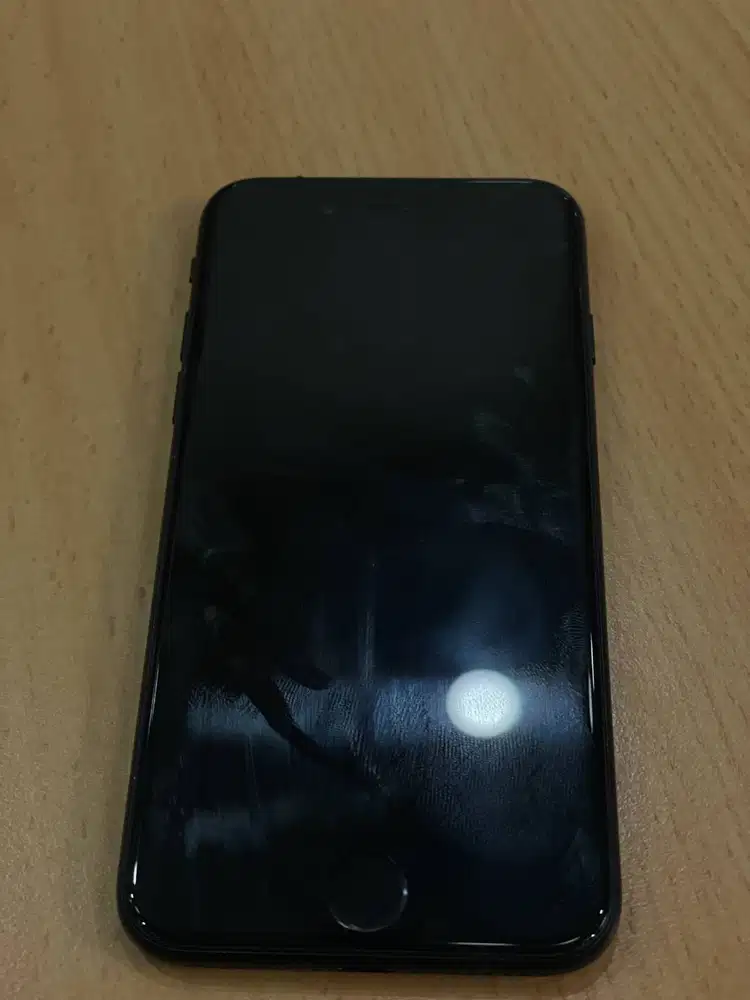 Iphone SE 3 128GB Sukomanunggal