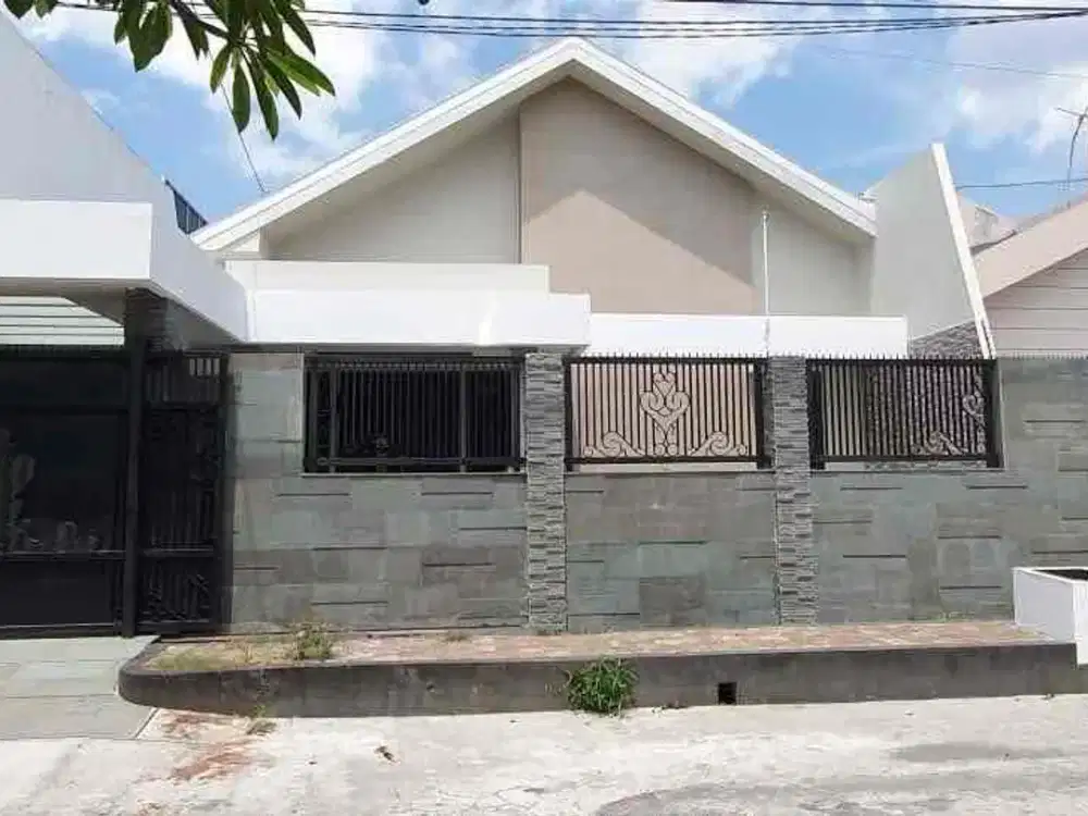 Dijual Rumah Siap Huni 
Full Renovasi Bagus di Dharmahusada Indah Utara