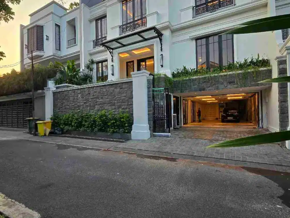 Dijual Rumah Mewah Baru Lokasi Elit dan Strategis di Panglima Polim Jakarta Selatan Lingkungan Rindang dan Asri