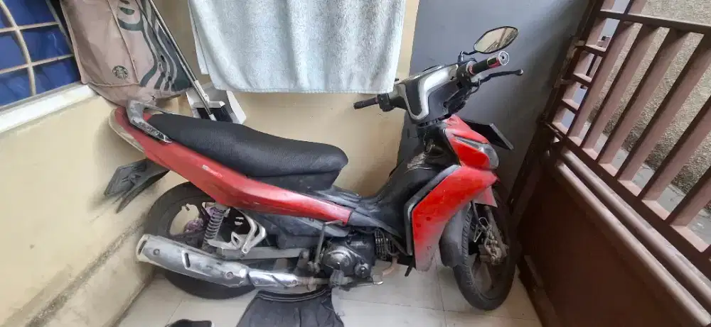 Di jual Motor Yamaha ZR Robot 2010