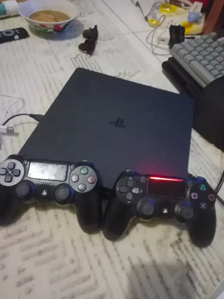 PS 4 SLIM ORIGINAL 1TB (masi nego)