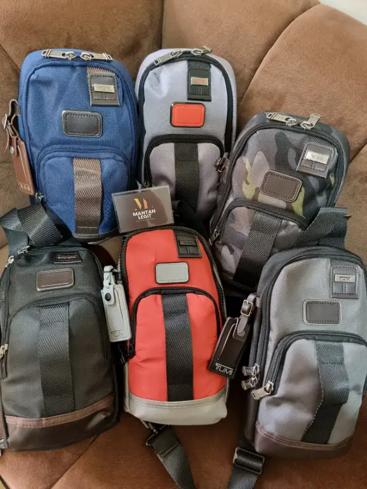Tas Sling dada brand Tumi