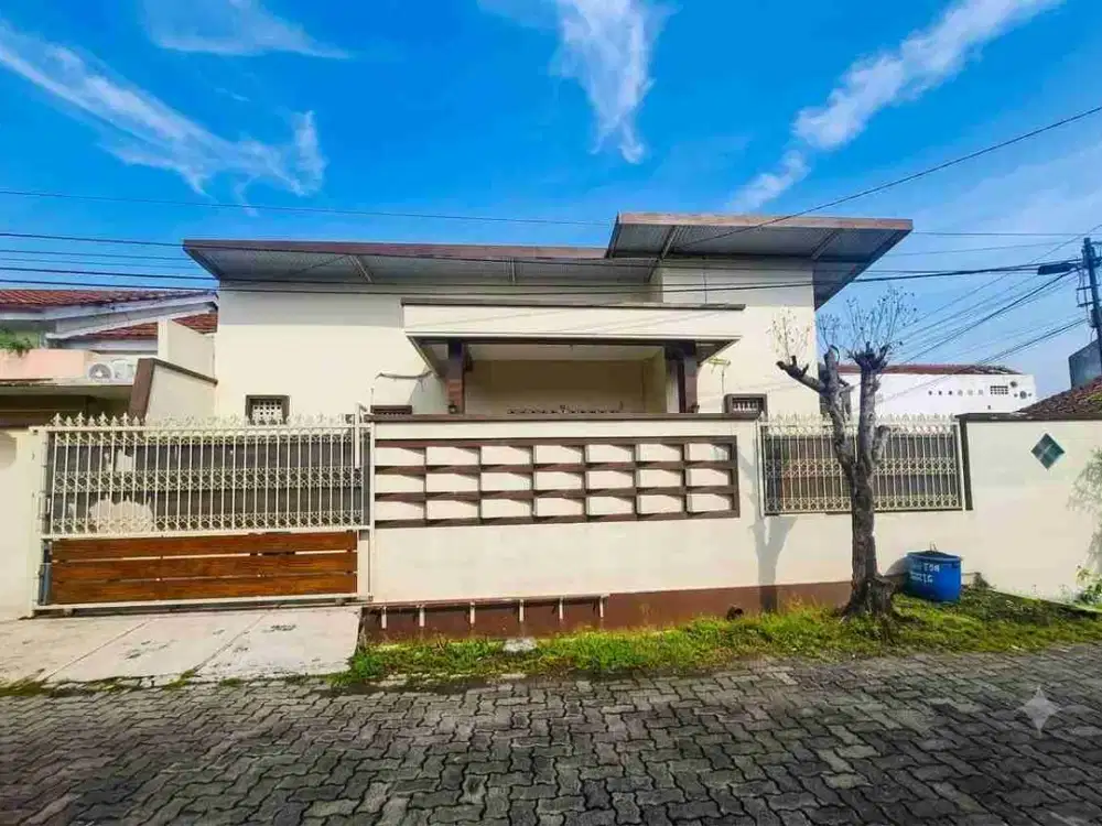 RUMAH HOOK DI JL WANARA RAYA PEDURUNGAN TENGAH SEMARANG