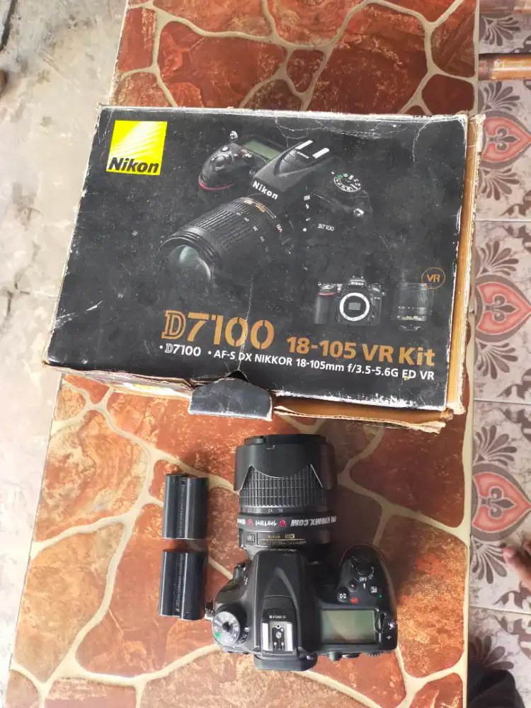 Dijual Nikon D7100 + Lensa 18-105mm + dusbook nota