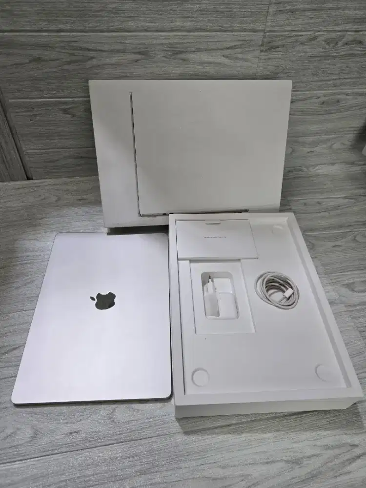MACBOOK AIR M3 15INC 8/256GB STARLIGHT IBOX
