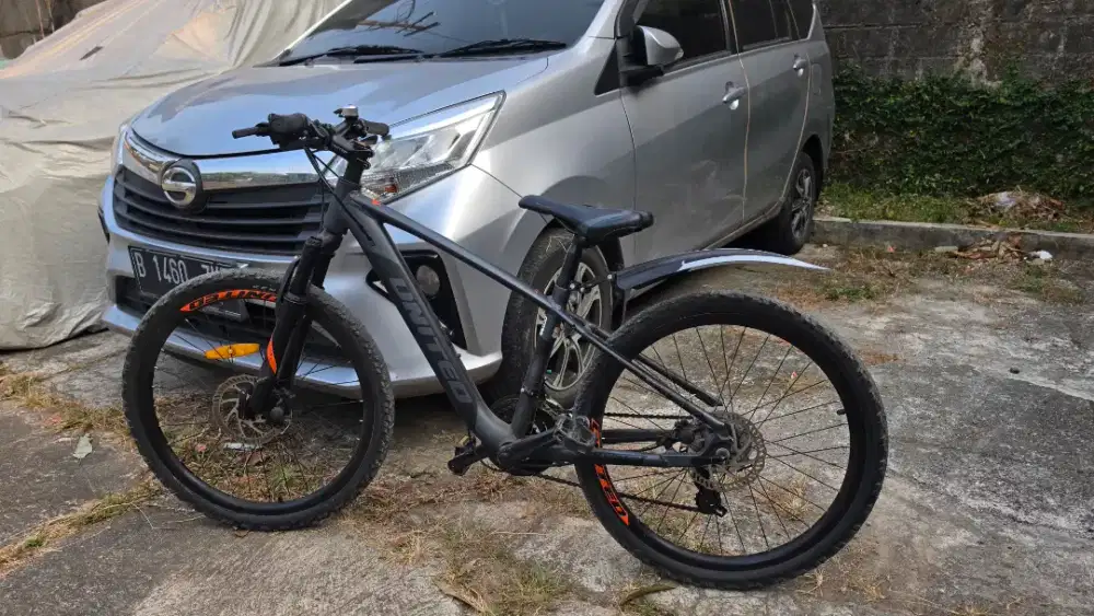 SEPEDA MTB MERK UNITED