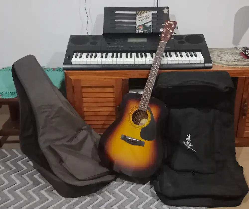 Piano Merk Casio Dan Gitar Merk Yamaha