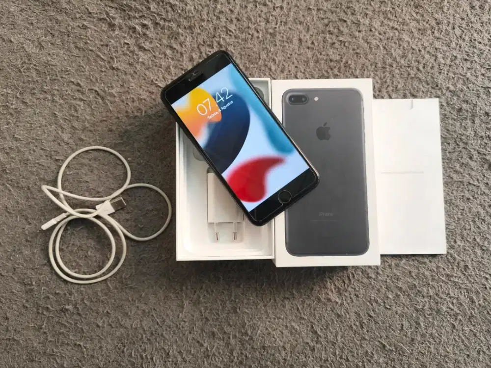 iPhone 7 plus 128gb ibox