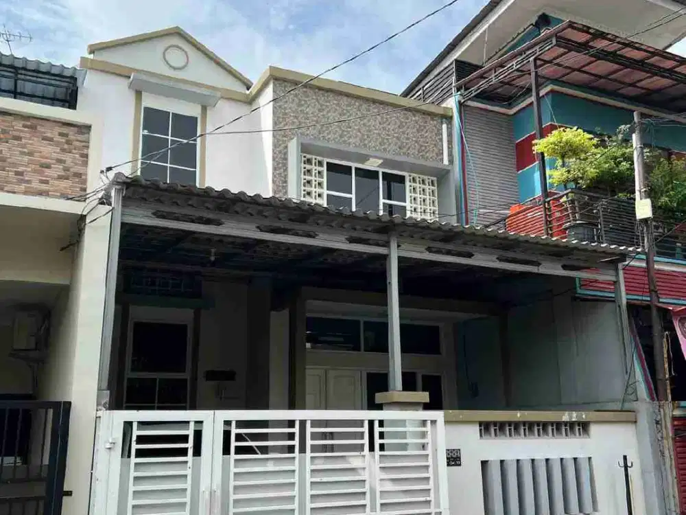 Rumah Bagus 2 lantai, Semifurnished, Bebas Banjir, Lokasi Strategis, Siap Huni di Harapan Indah, pejuang, medan Satria, bekasi