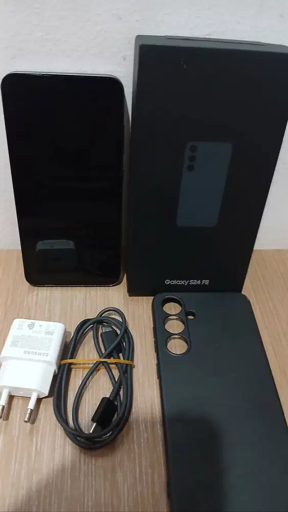 SAMSUNG S24 FE 8/256