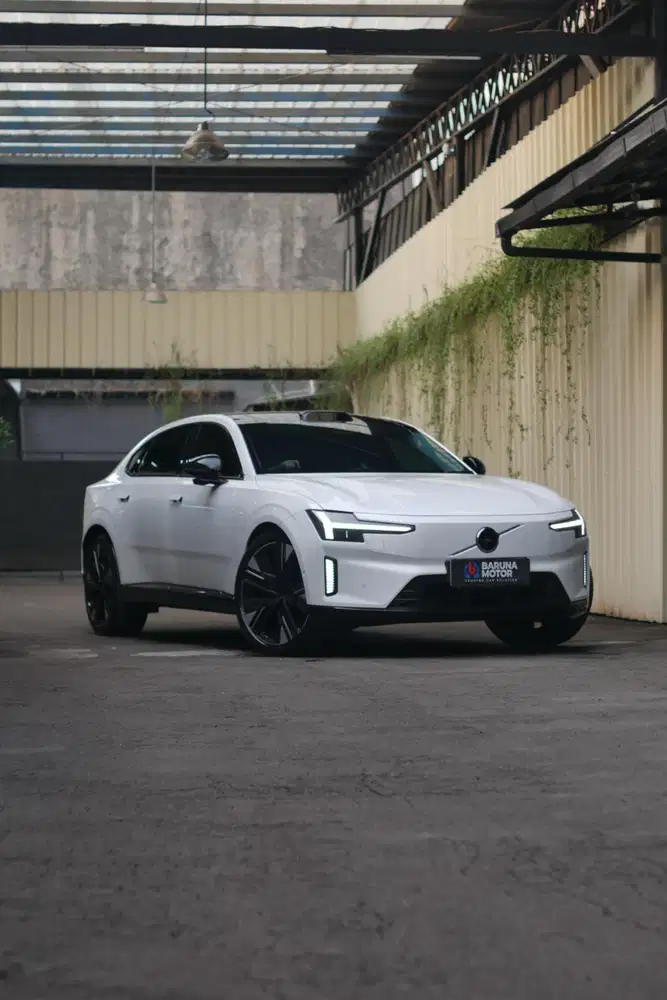 VOLVO ES90 BEV SALOON 2025