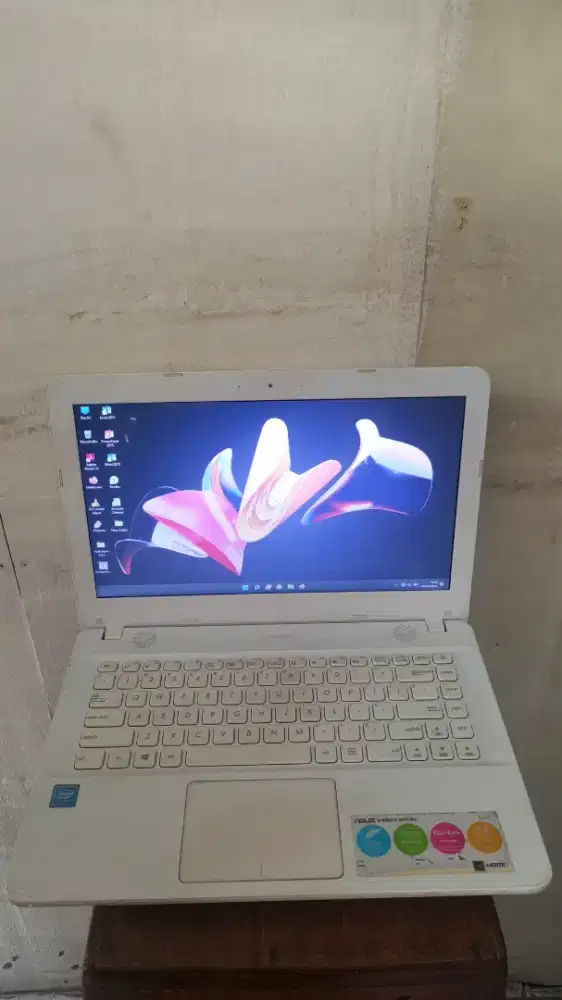 Bu jual laptop Asus