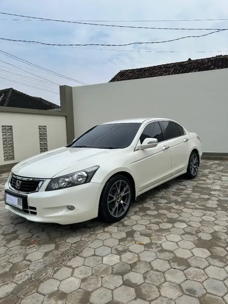 Honda accord 2.4 matic 2009 putih nopol B