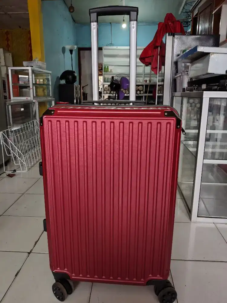 [SIAP PAKAI] Koper Fiber Maroon 24 Inch — Mulus & Kokoh!
