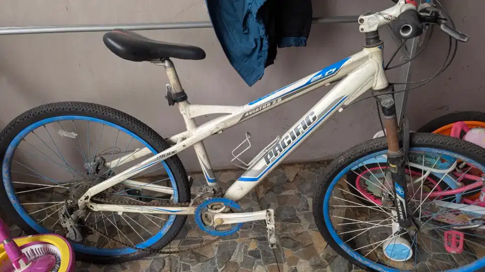 Sepeda Pasific bekas