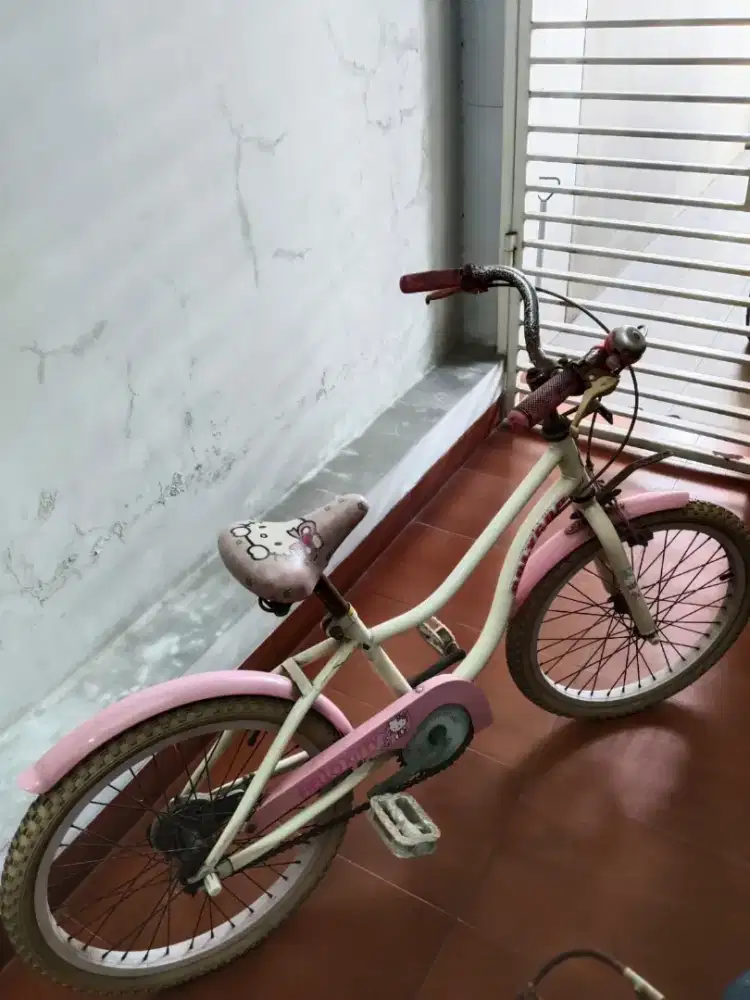 Sepeda Bekas Anak Polygon Hello Kitty Pink Putih