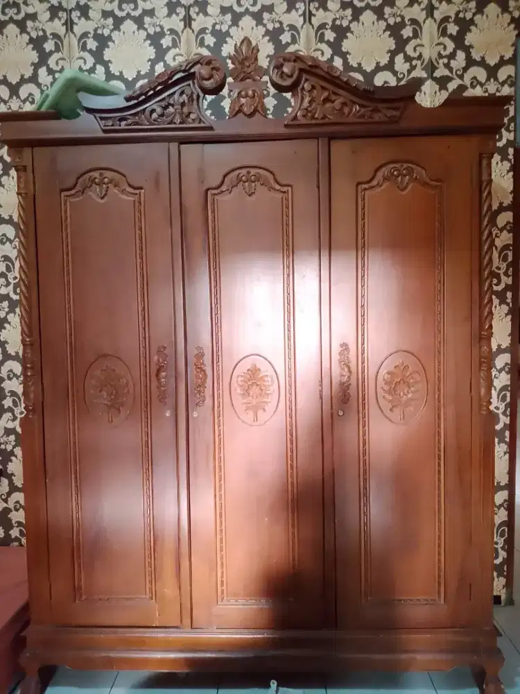 JUAL MURAH LEMARI KAYU JATI