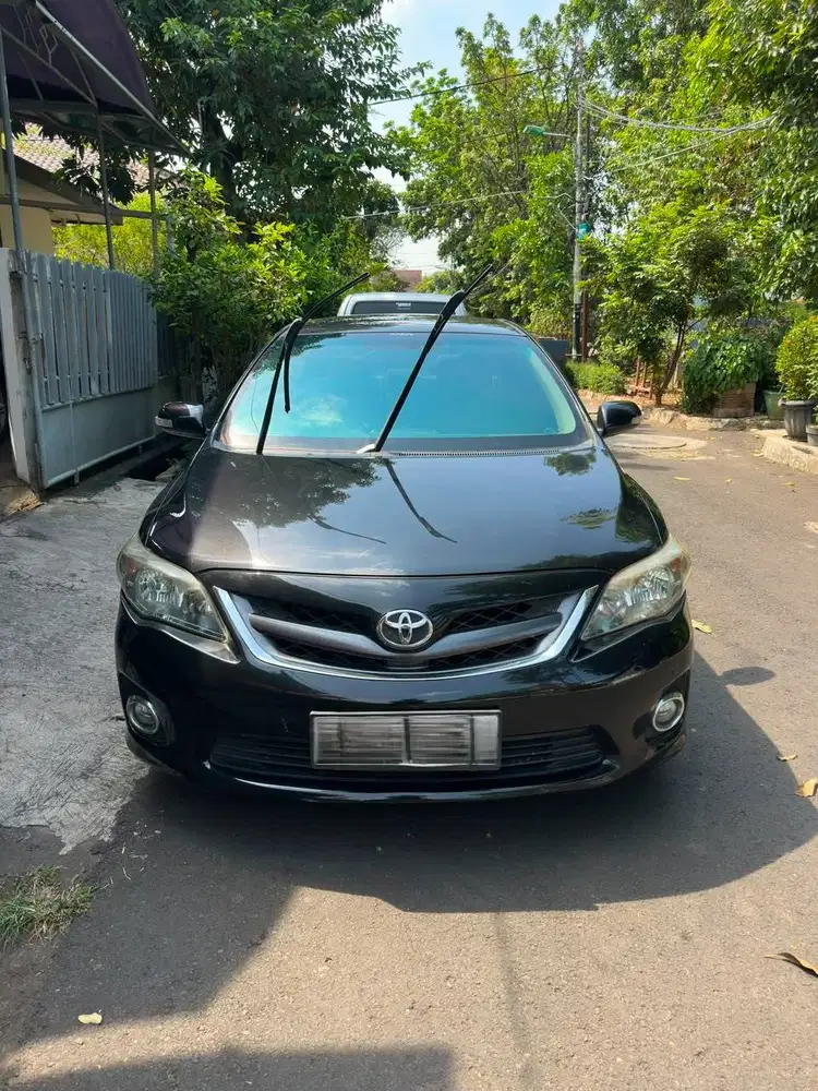 Toyota Corolla Altis (2011)