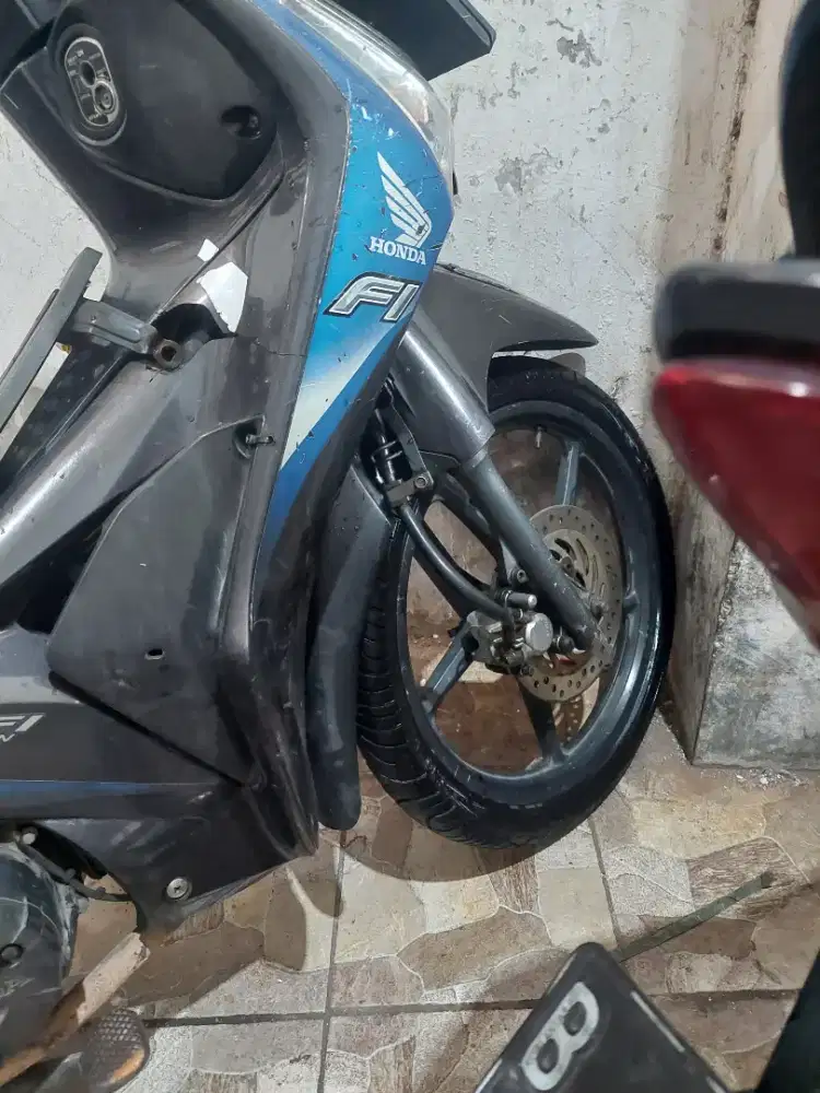 Dijual motor supra helm in th 2014