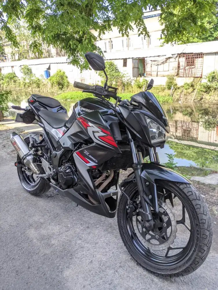 Ninja Z 250 Fi 2013 Hitam AD Solo