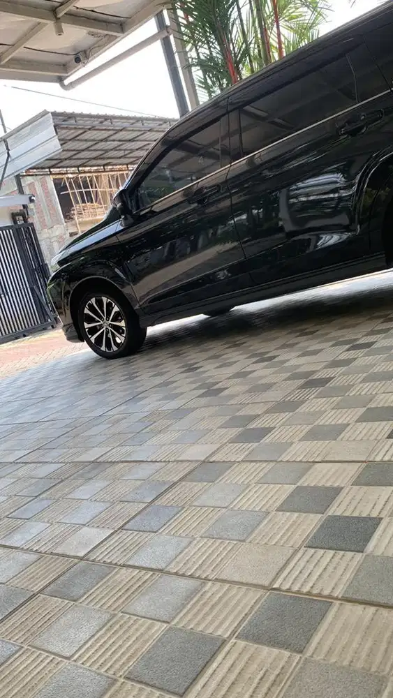 Veloz Q tss 2022 hitam km rendah