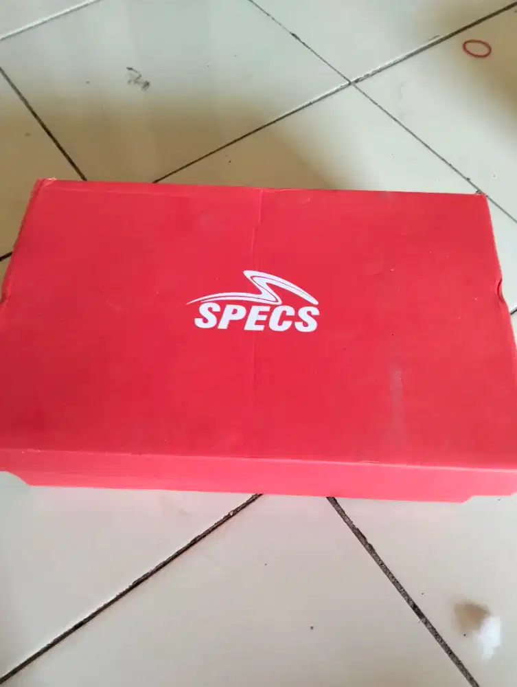 Sepatu futsal masih baru blum dipakai