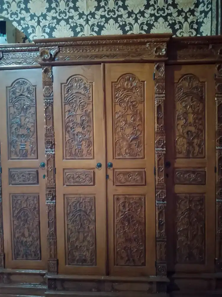 DIJUAL LEMARI KAYU JATI MURAH