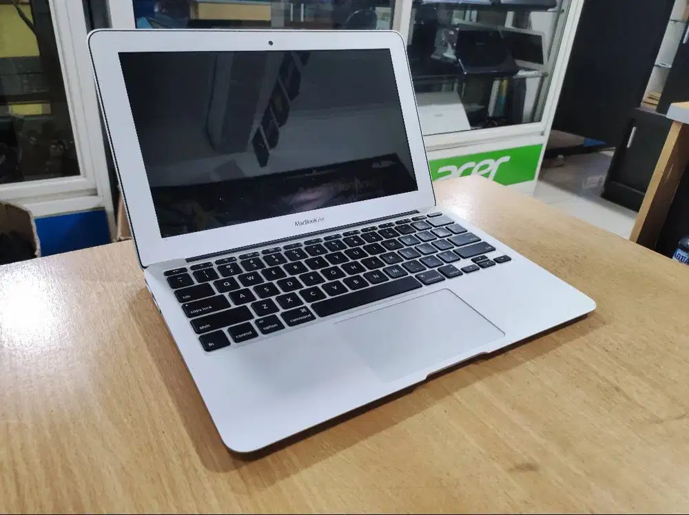 MACBOOK AIR MJVM2 early 2015  Intel Core i5 1,6Ghz
