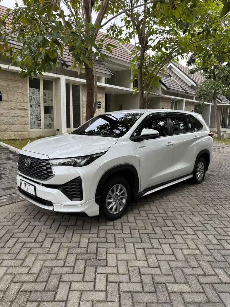 Innova zenix G Hybrid CVT 2024