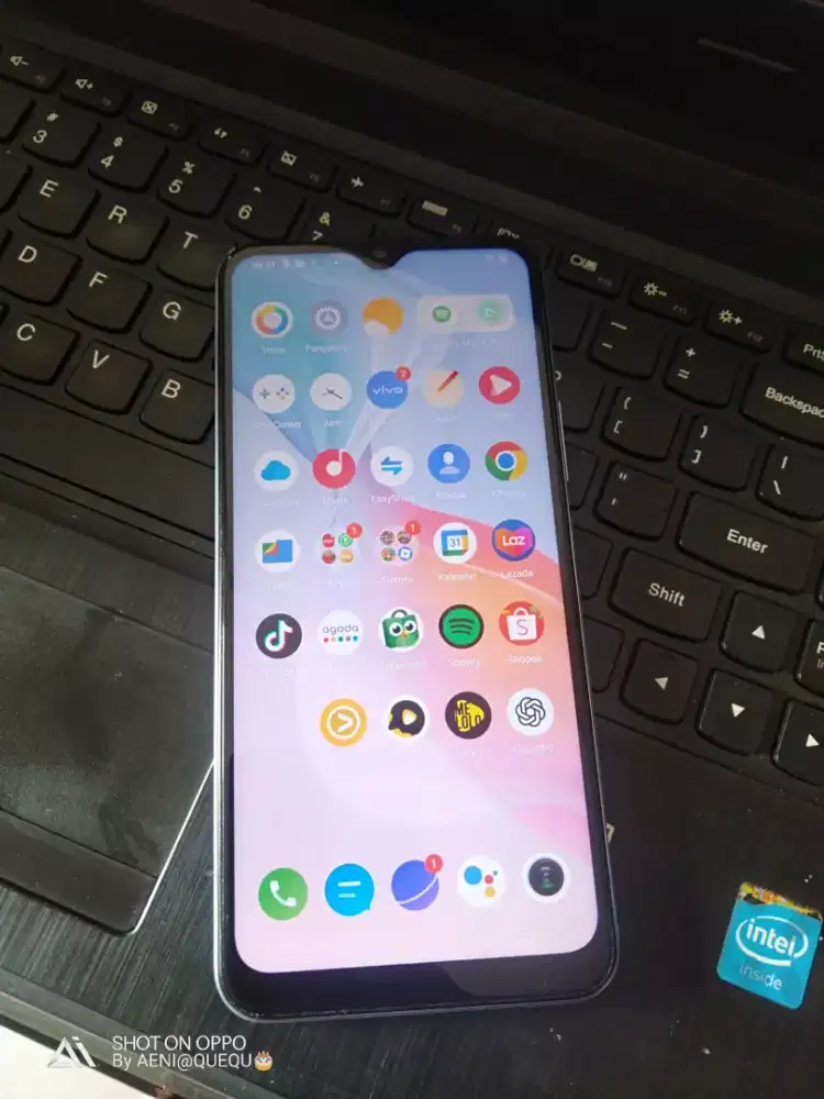 VIVO Y33s 8/128