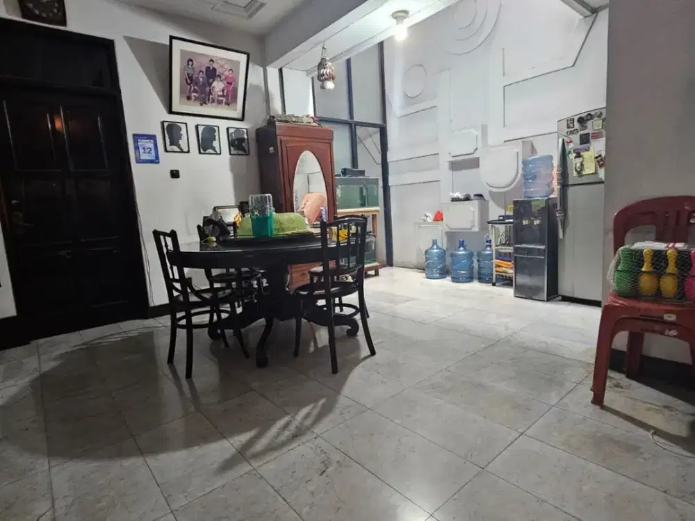 Di Jual Rumah hook terawat, strategis Tomang, Jakarta Barat