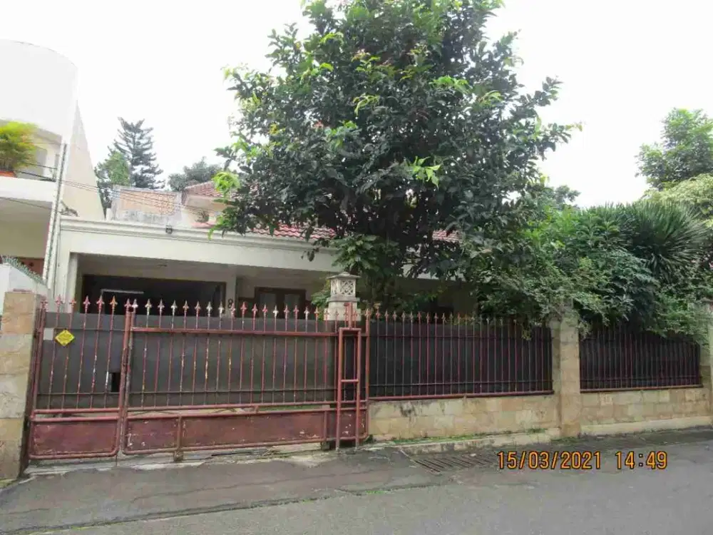 Dijual Murah Rumah 2 Lantai via Lelang
Dibawah NJOP
Jln. Taman Radio Dalam II
Kebayoran Baru
Jakarta Selatan.