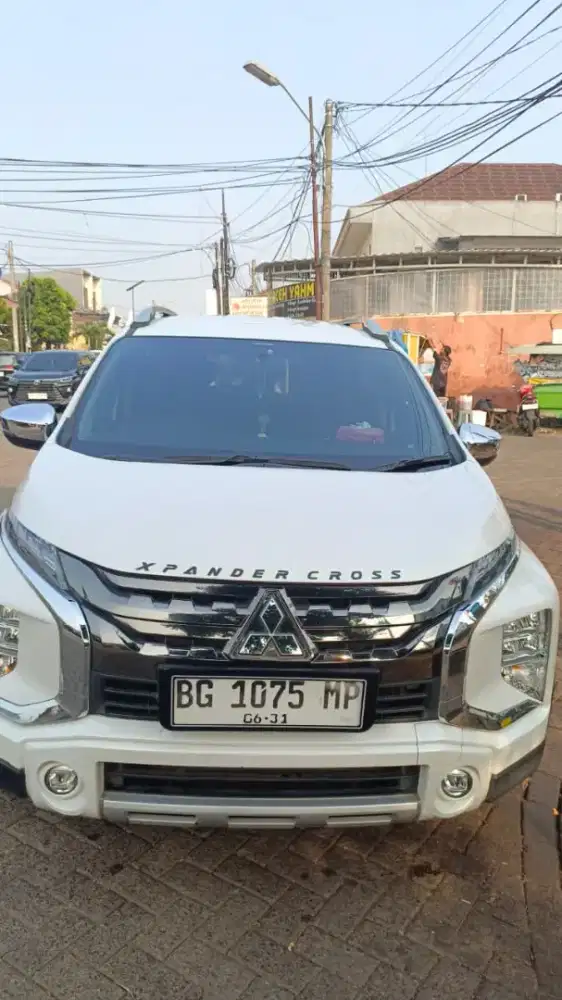 KM Rendah Xpander Cross Matic 2021 White Pearl Metallic Ori Semua