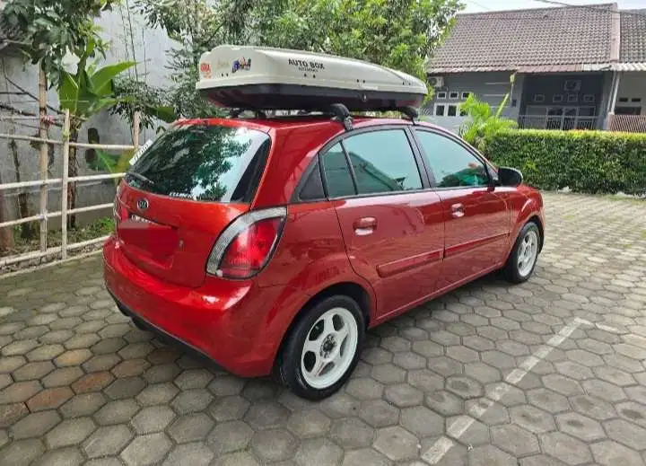 Kia Rio 2011 Bensin
