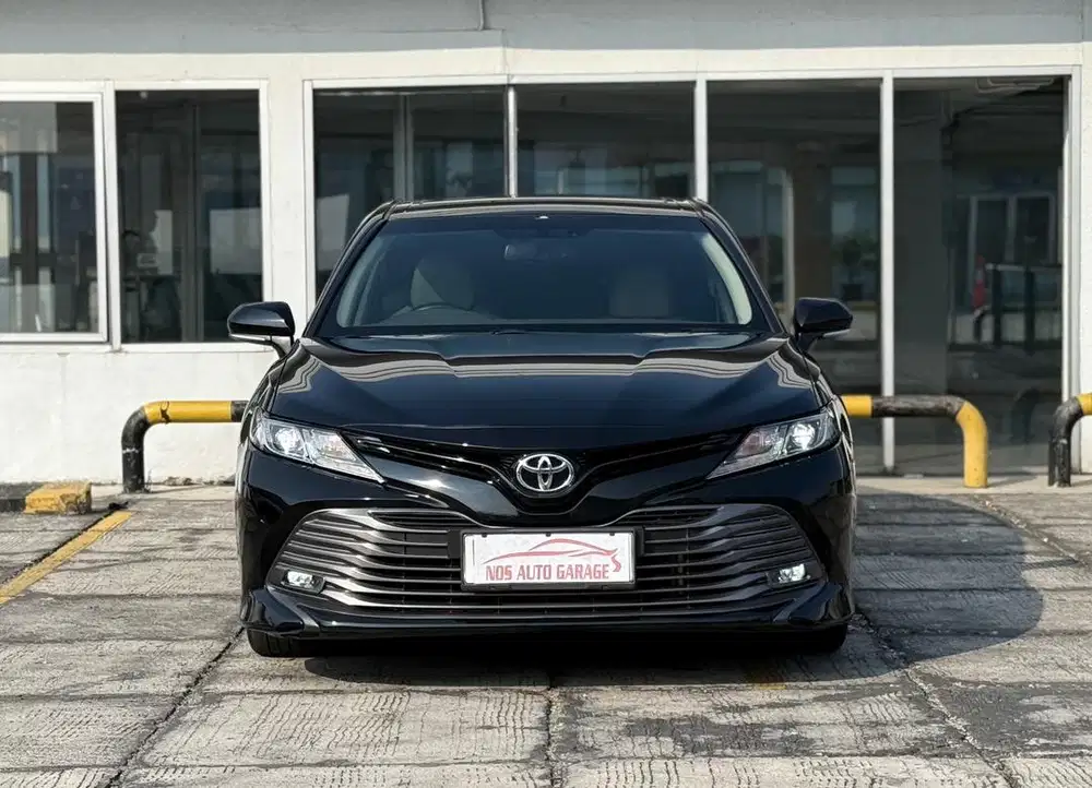 Toyota Camry 2.5 V 2019