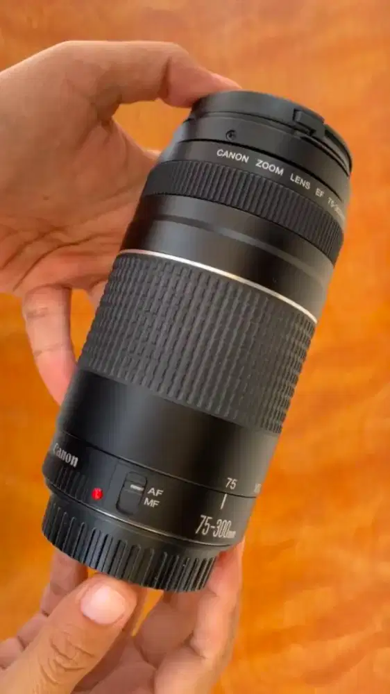 Lensa Canon EF 75-300mm III