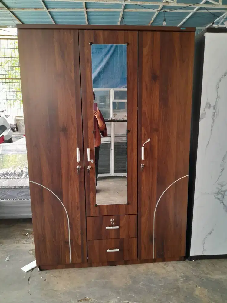 PROMO SALE LEMARI PAKAIAN 3 PINTU + LACI COKLAT MINIMALIS TERMURAH