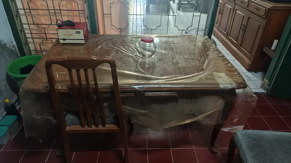 meja makan jati