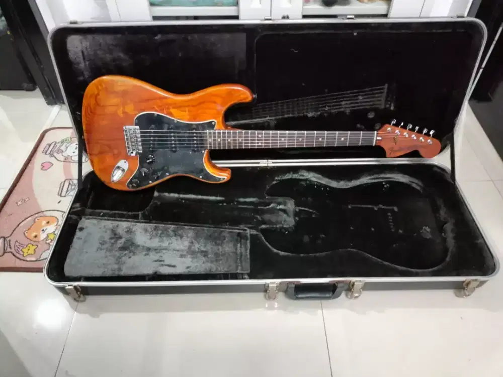 Jual gitar fender stratocaster USA tahun 1976