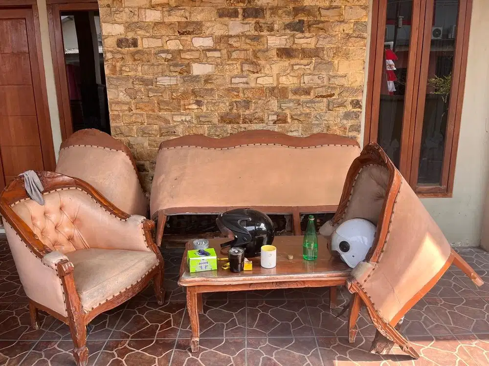 1 set sofa kayu dan meja kaca