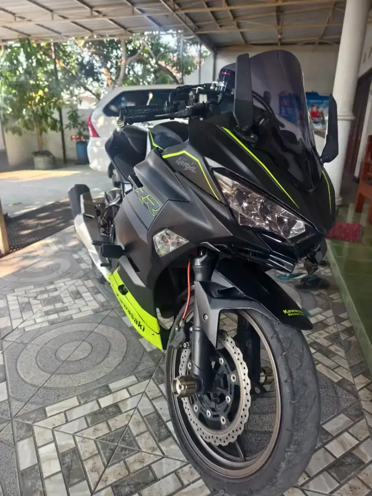Kawasaki ninja 250 black