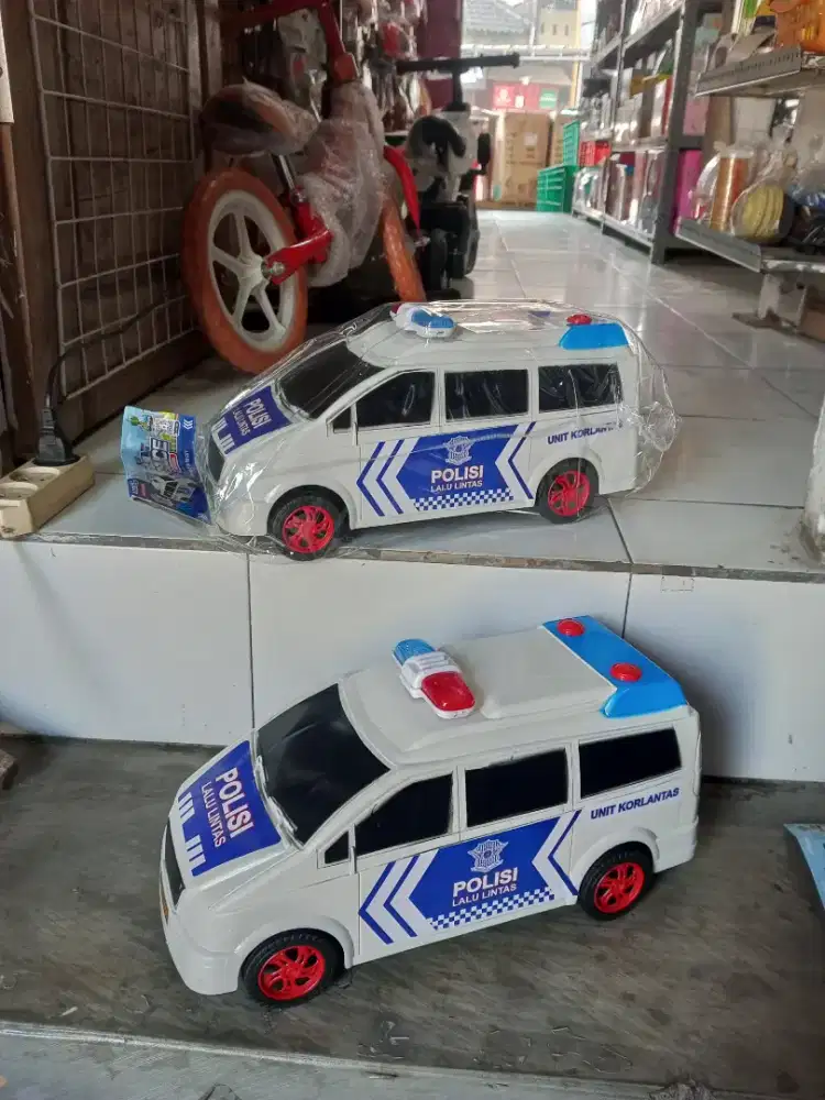 Mainan Anak Mobil Police