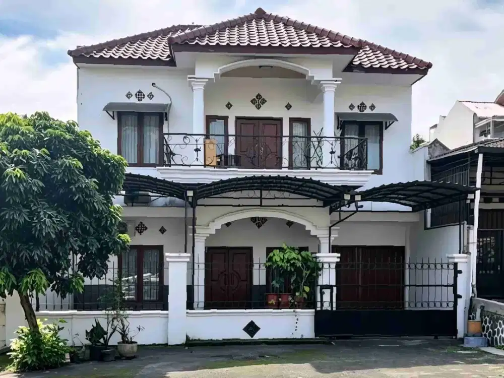 Full Furnished, Rumah Jl. Borobudur Manyaran Semarang Barat