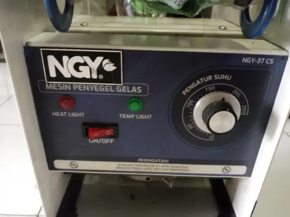 Mesin Cup Sealer NGY