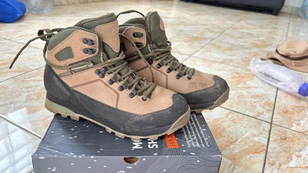 SEPATU GUNUNG EIGER