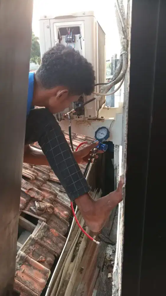 MELAYANI JASA SERVICE PANGGILAN ELECTRONIC BERGARANSI