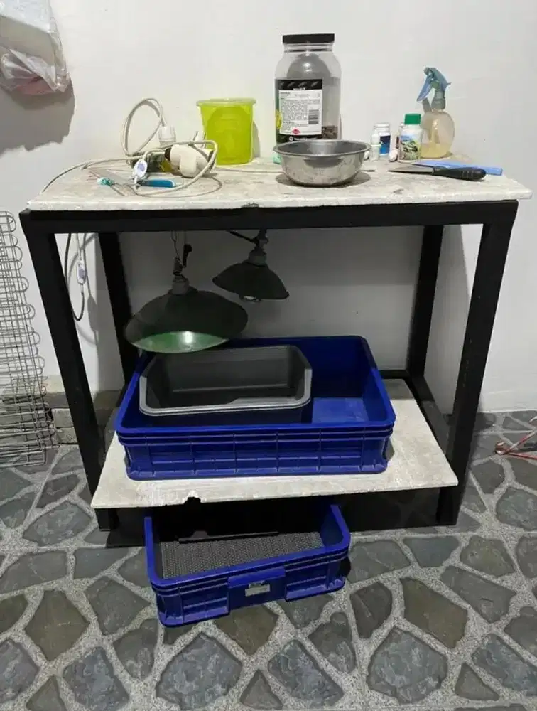 Rak besi aquarium