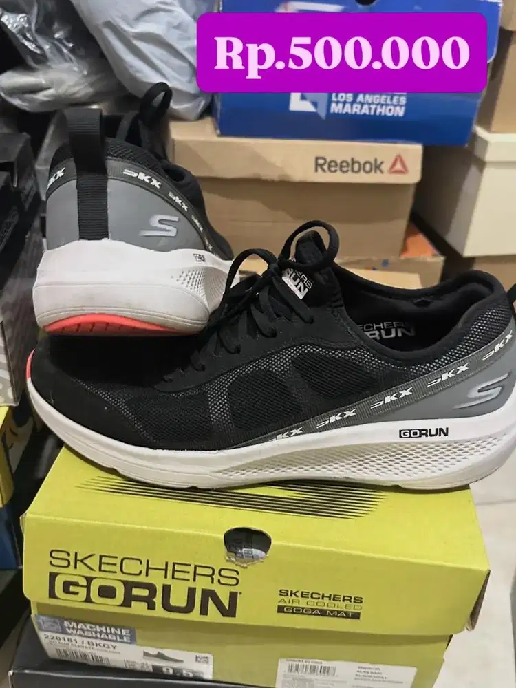 Skechers running ukuran 43